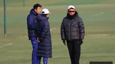 王者荣耀决赛，激战正酣，冠军花落谁家？